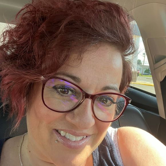 Meet your Posher, Mylene - Picture 1 of 1